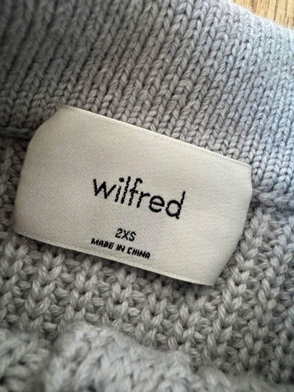Wilfred Cropped Rib Knit Button-Up Cardigan - Picture 3 of 7